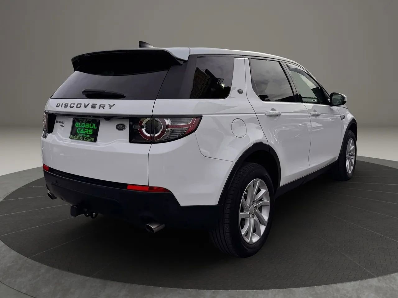 Used 2019 Land Rover Discovery Sport HSE image 5