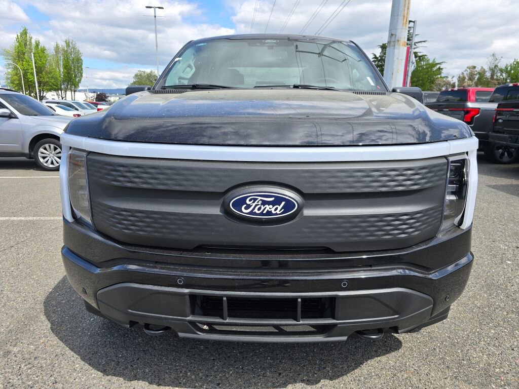 New 2025 Ford F150 Lightning Flash AWD/4WD image 8