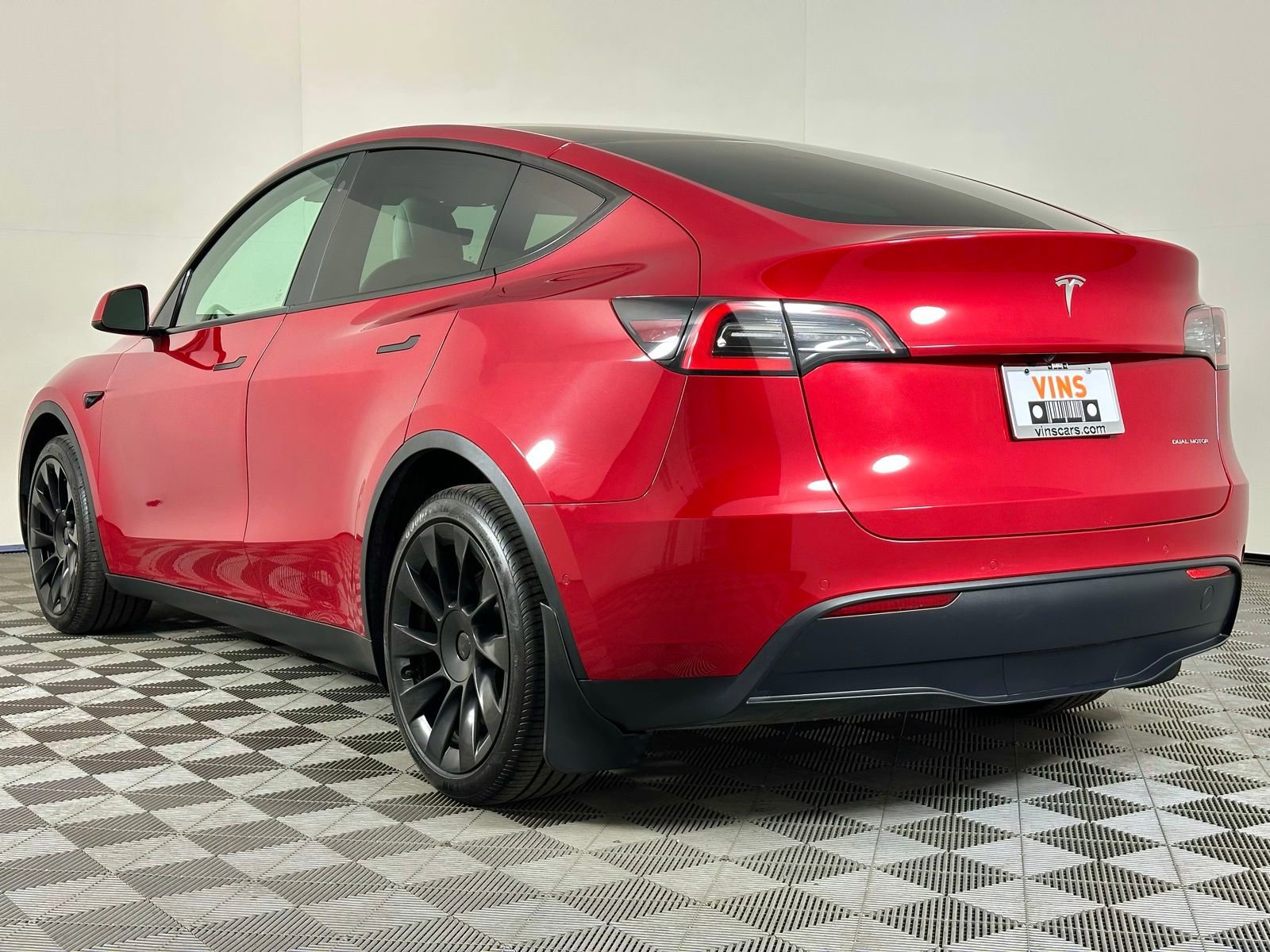 Used 2021 Tesla Model Y Long Range AWD/4WD image 37