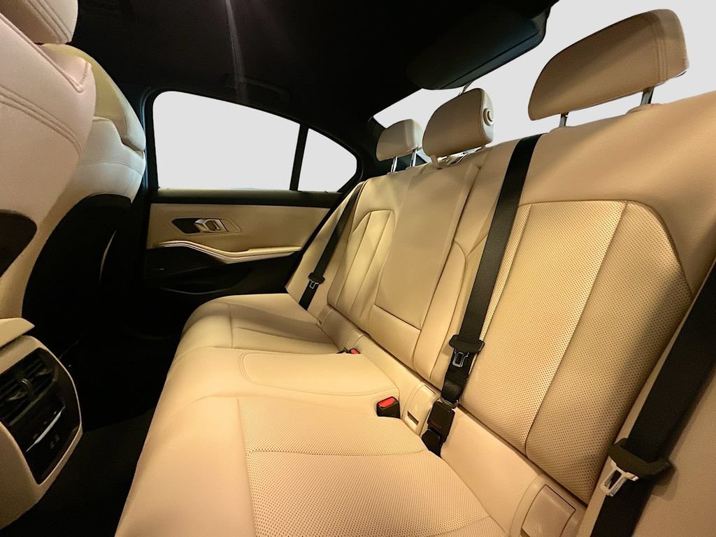 New 2026 BMW 330i xDrive Sedan w/ M Sport Package AWD/4WD image 25