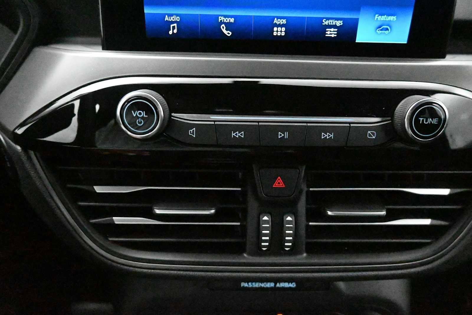 Used 2025 Ford Escape Active AWD/4WD image 21