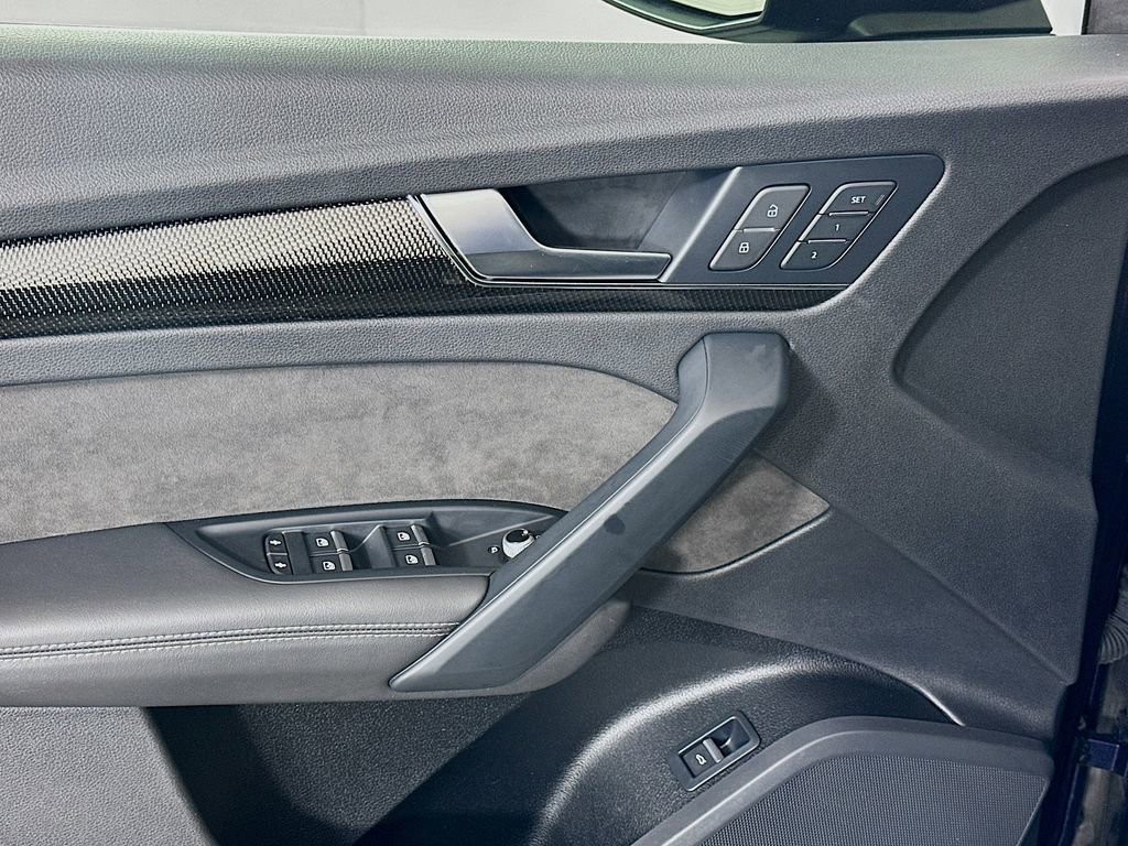 Used 2020 Audi SQ5 Premium Plus w/ Premium Plus Package image 18