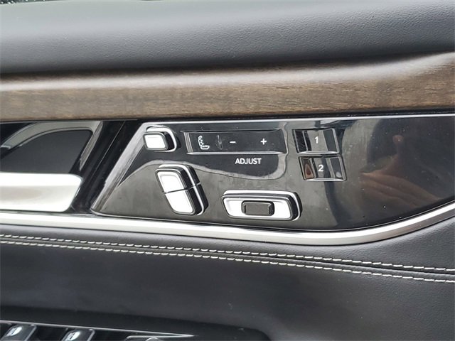 Used 2022 Jeep Grand Wagoneer Series I image 25