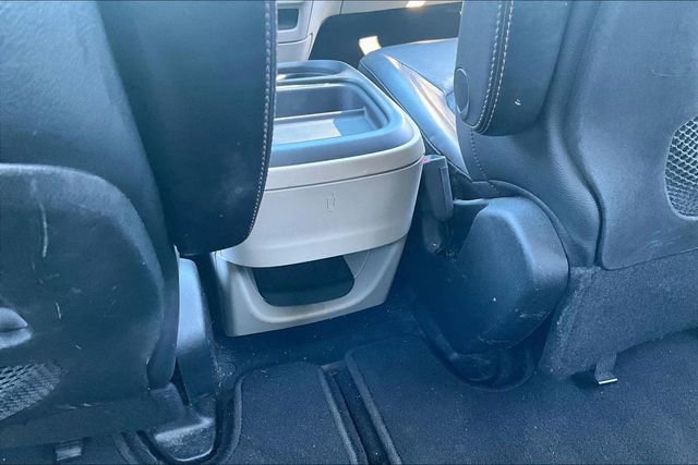 Used 2020 Chrysler Pacifica Touring-L image 34