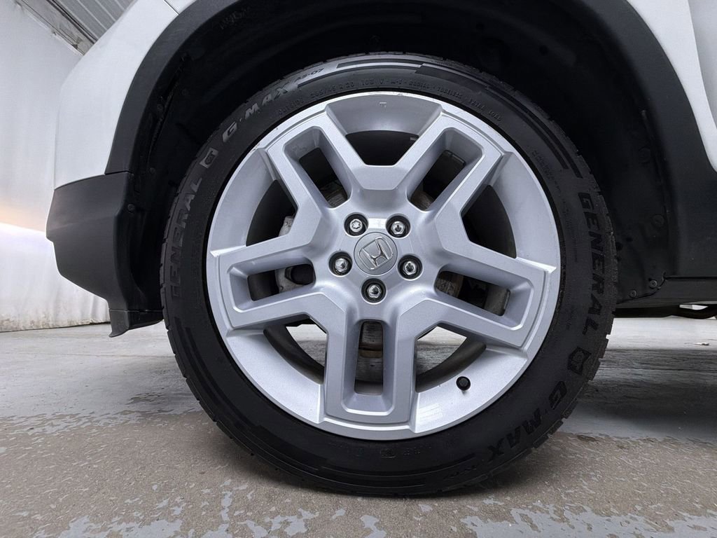 Used 2025 Honda Passport EX-L image 14