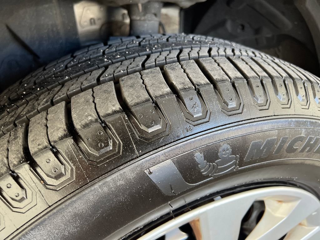 Used 2018 Nissan Rogue S image 31