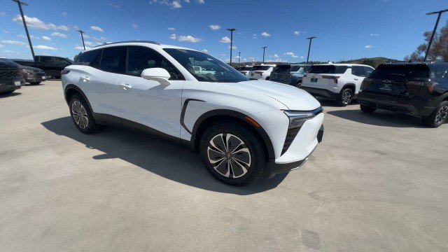 Used 2024 Chevrolet Blazer EV LT image 2