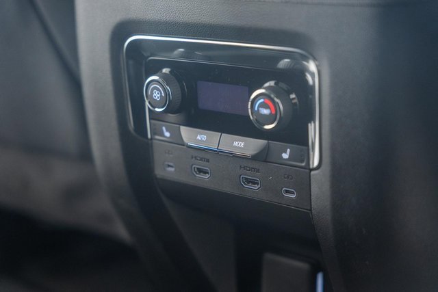 New 2026 Chevrolet Suburban High Country image 39