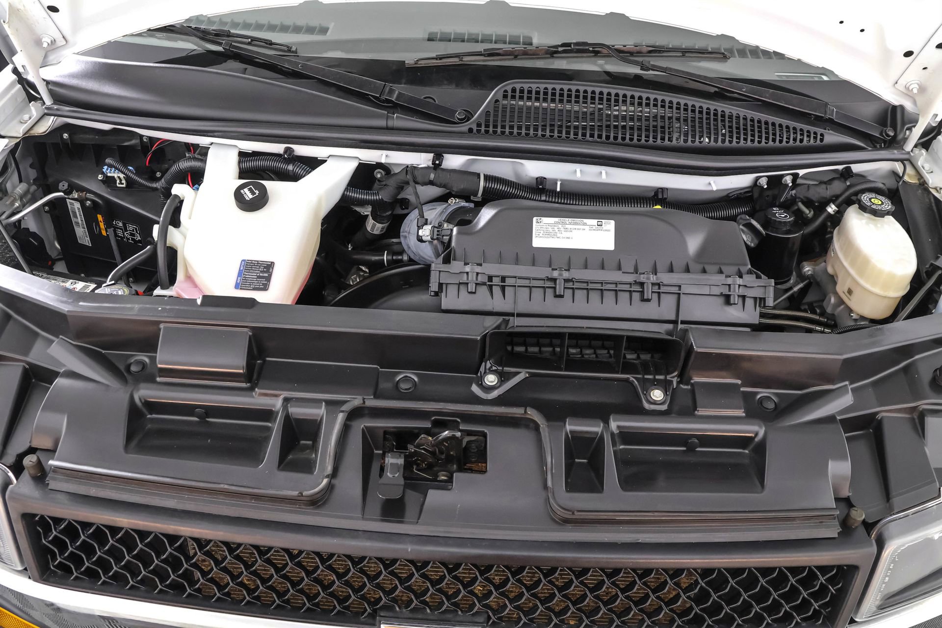 Used 2023 Chevrolet Express 2500 w/ Driver Convenience Package image 39