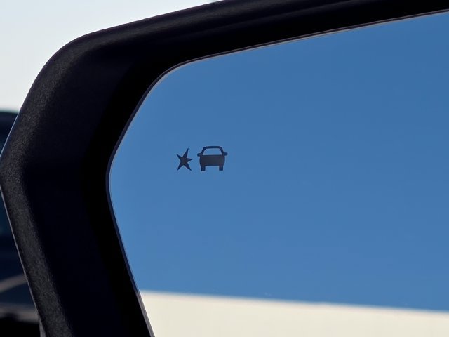Used 2024 Chevrolet Equinox LT w/ LPO, Floor Liner Package FWD image 8