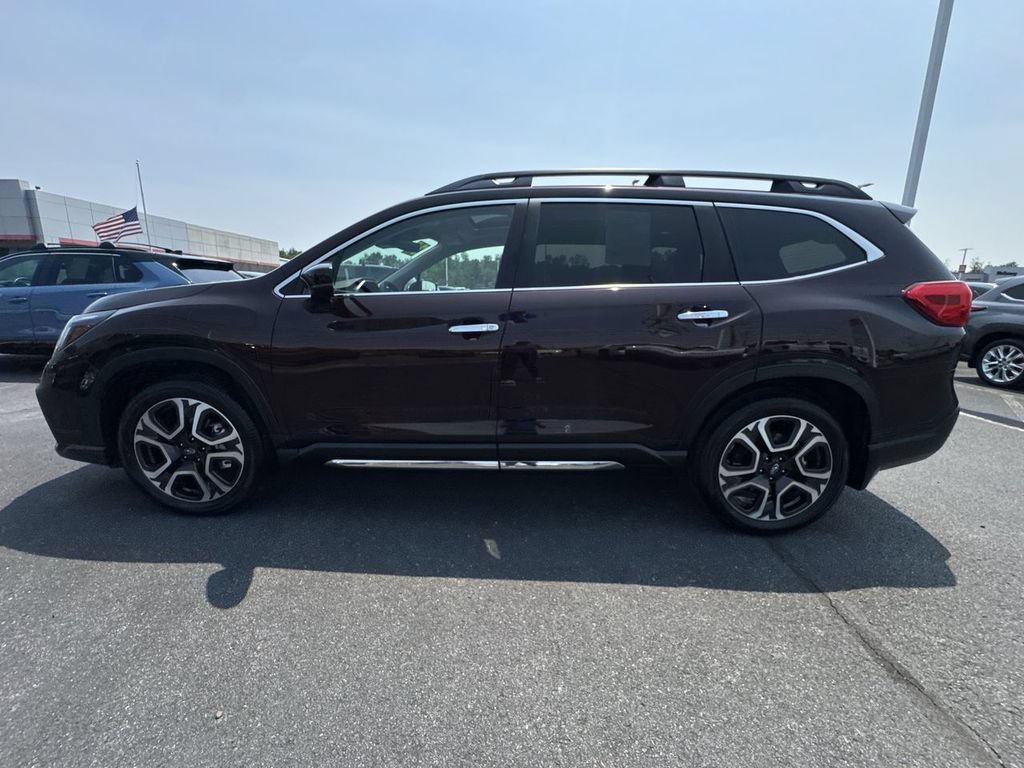 Used 2025 Subaru Ascent Touring w/ Popular Package #1 AWD/4WD image 5