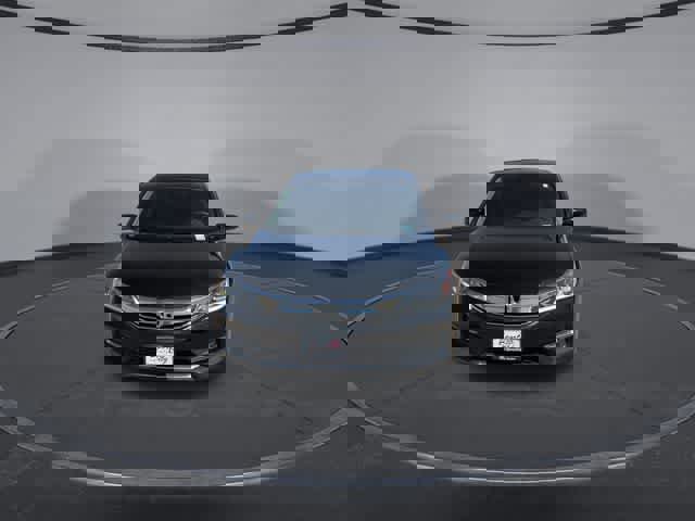 Used 2017 Honda Accord EX image 3