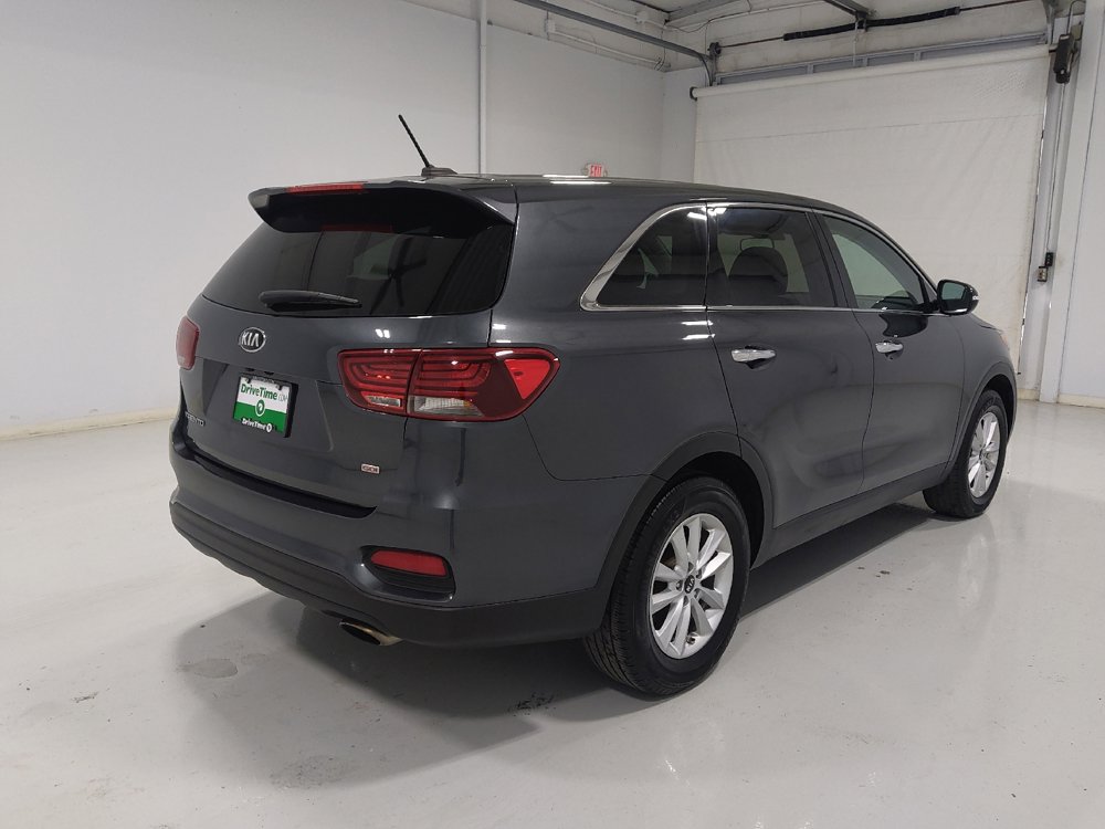 Used 2020 Kia Sorento LX image 9