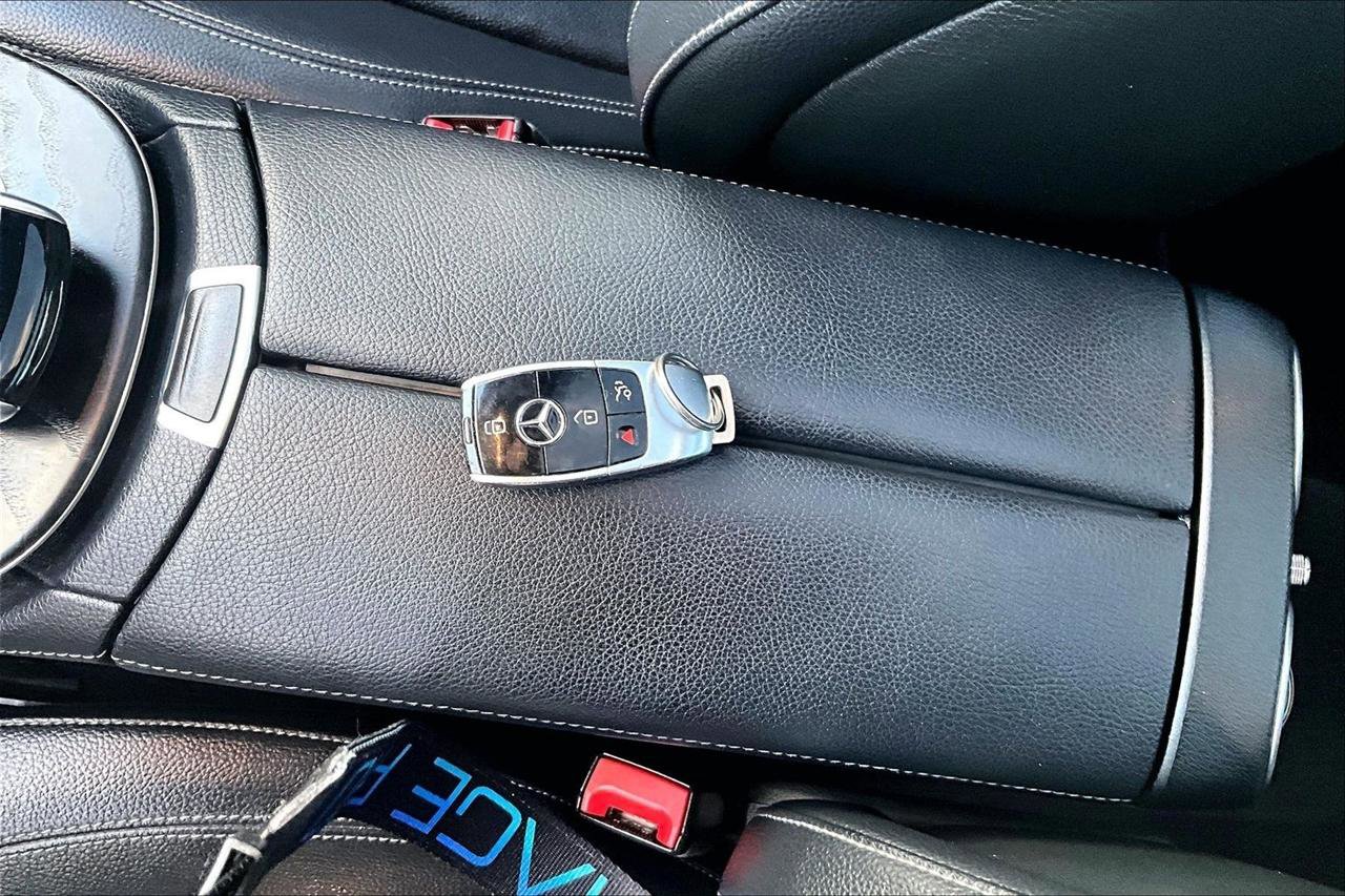 Used 2018 Mercedes-Benz E 300 4MATIC w/ Premium 1 Package image 35