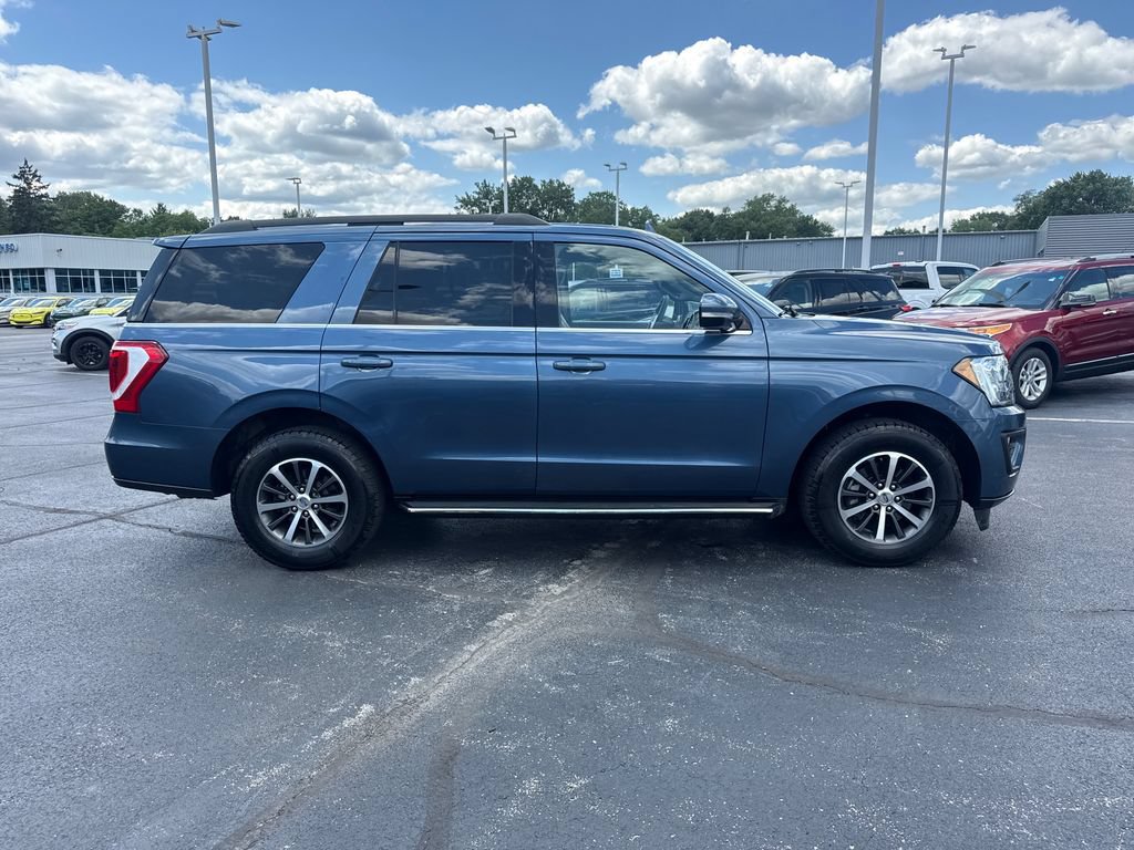 Used 2019 Ford Expedition XLT w/ Equipment Group 202A AWD/4WD image 6