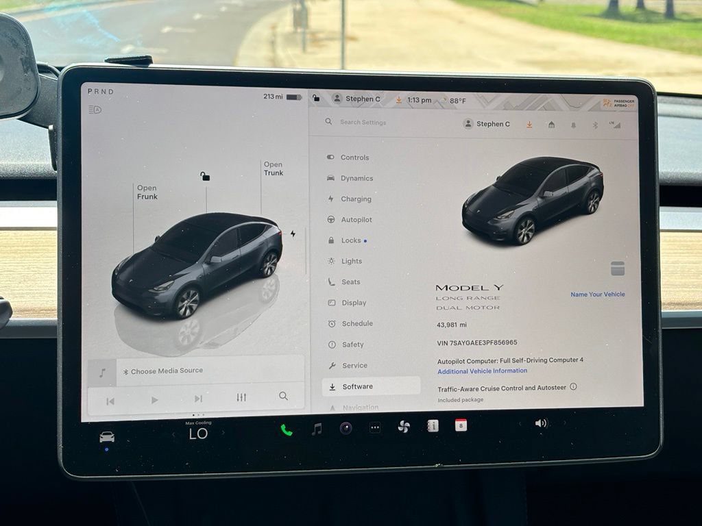 Used 2023 Tesla Model Y Long Range AWD/4WD image 18