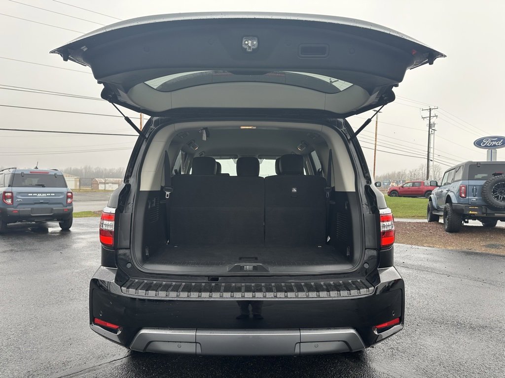 Used 2024 Nissan Armada SV image 6