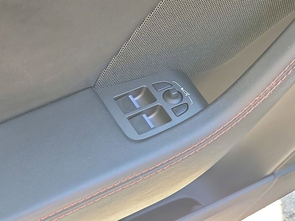 Used 2018 Jaguar F-TYPE R-Dynamic image 20