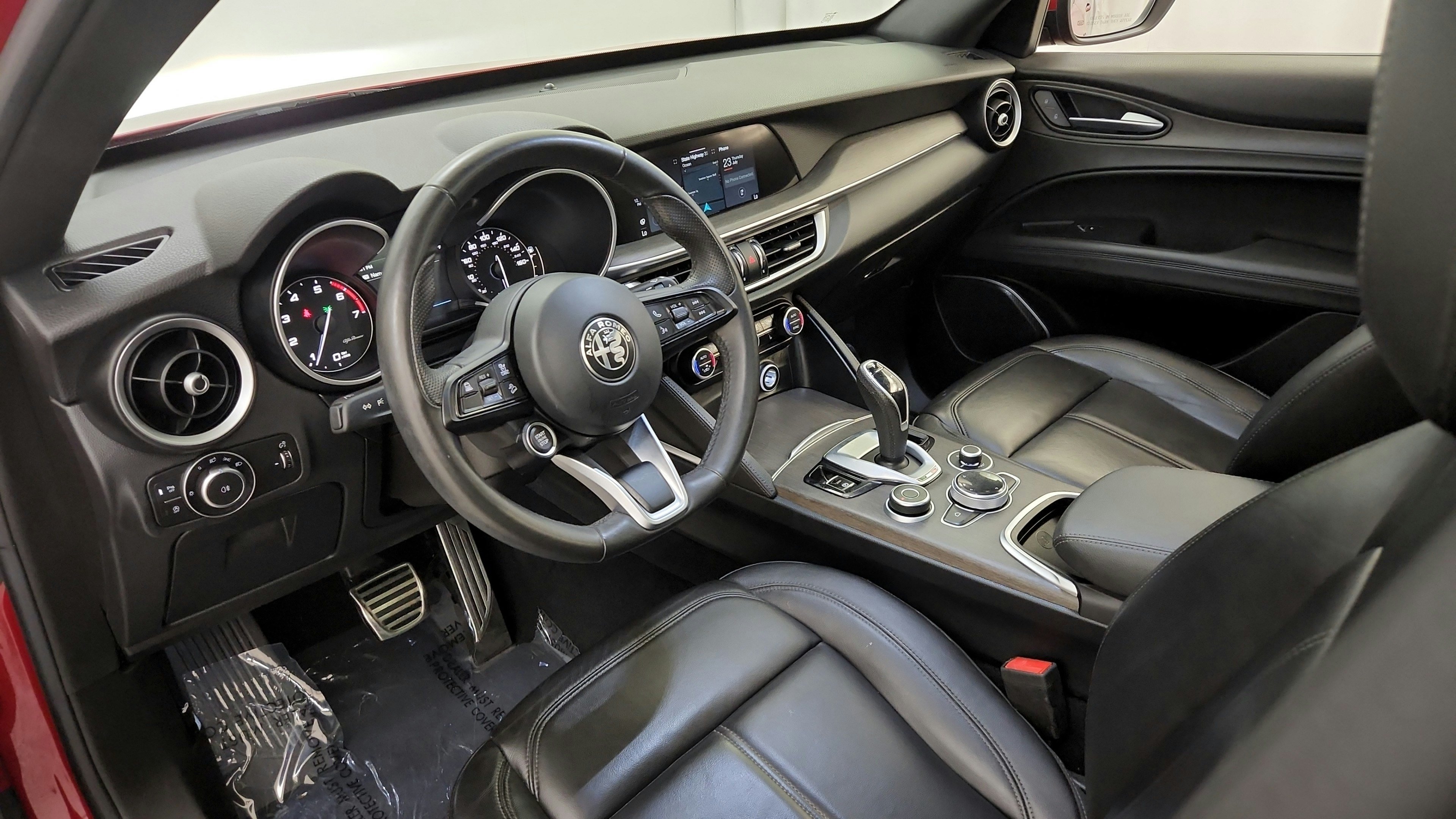 Used 2022 Alfa Romeo Stelvio Ti AWD/4WD image 29