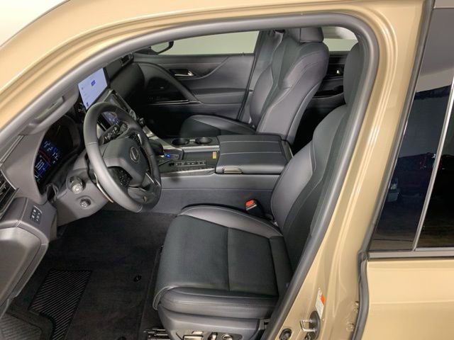 Used 2025 Lexus LX 700h Overtrail image 34