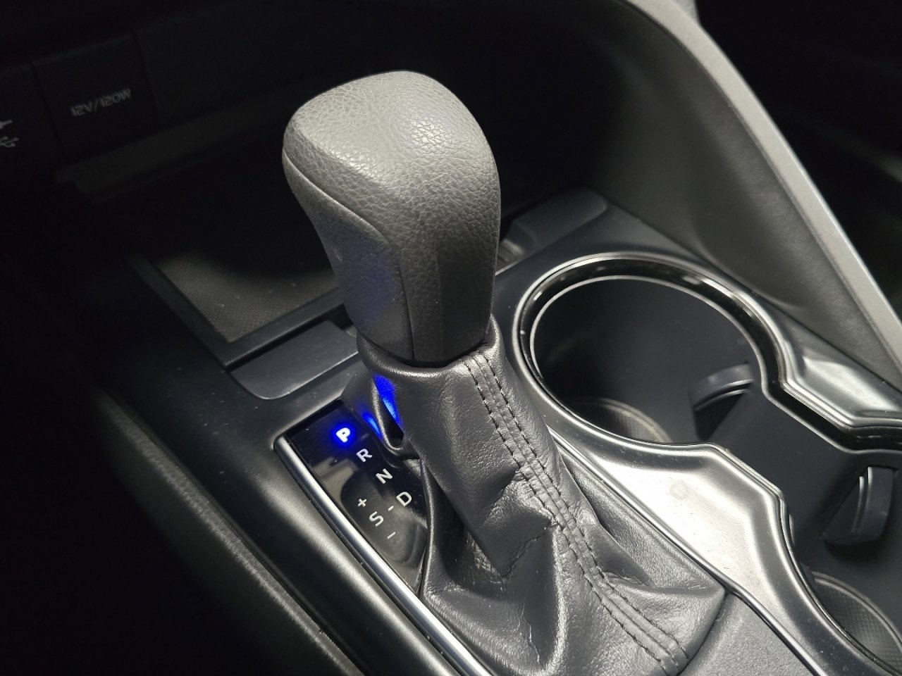 Certified 2019 Toyota Camry LE w/ Convenience Package image 25