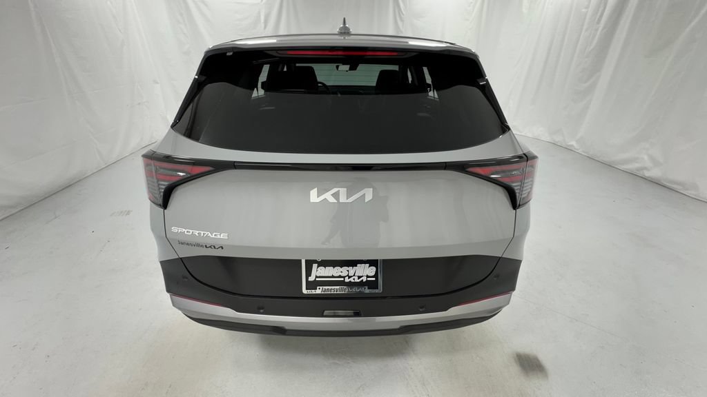 New 2026 Kia Sportage EX FWD image 4