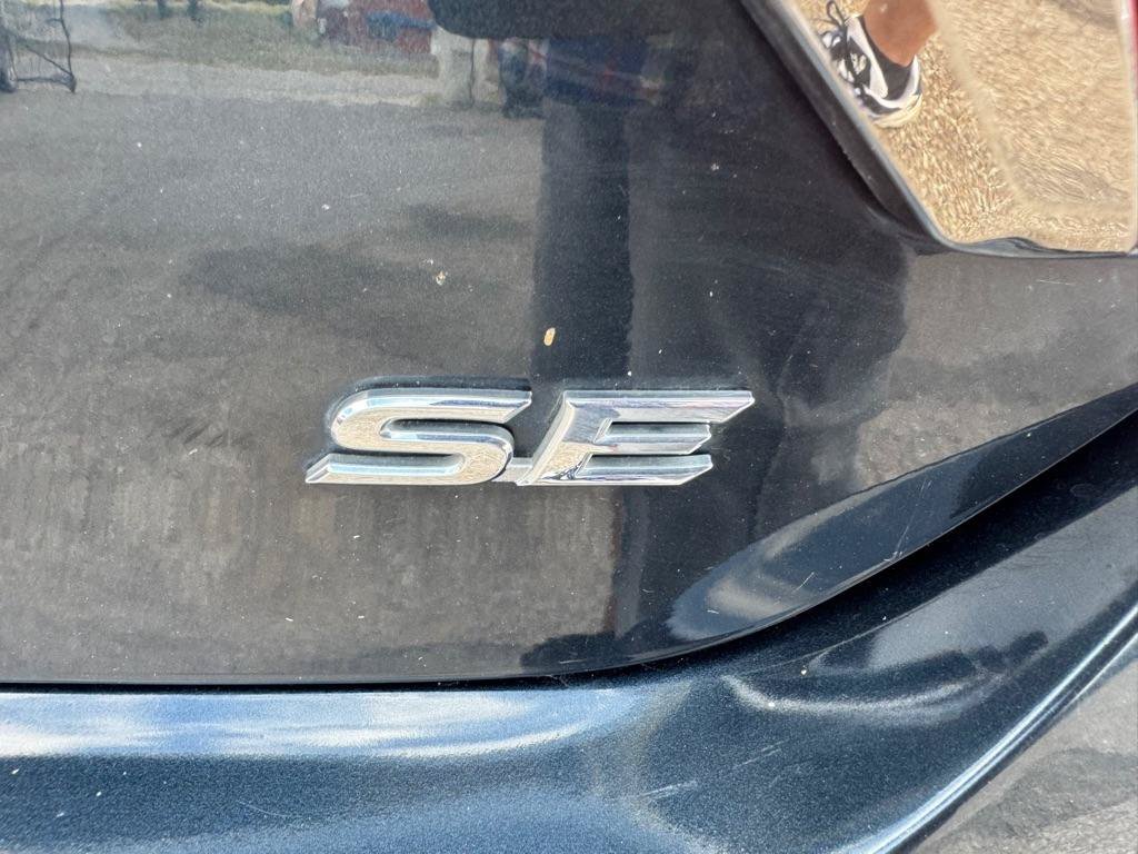 Used 2017 Toyota Camry SE FWD image 19