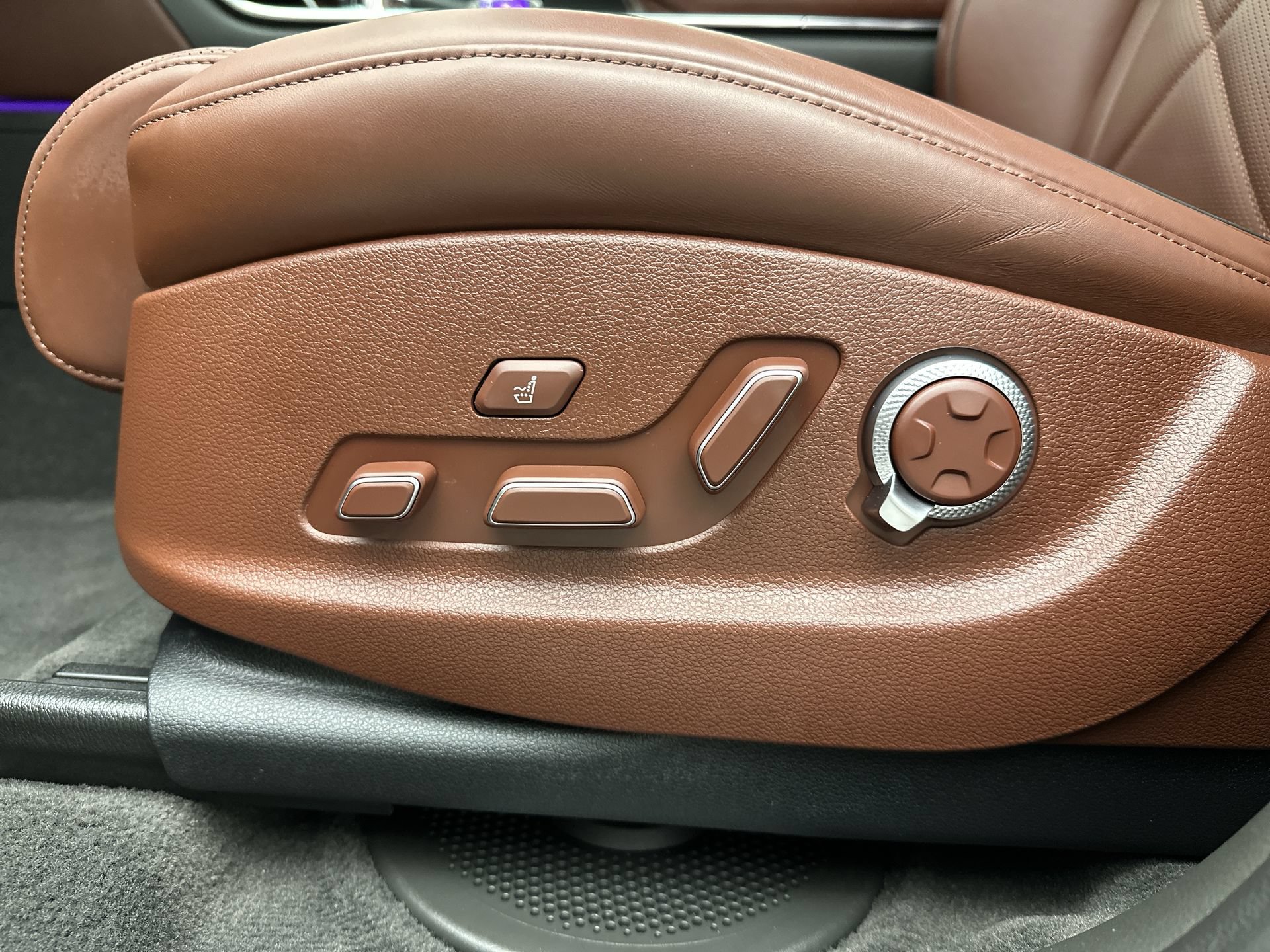 Certified 2026 Genesis GV80 3.5T Prestige AWD/4WD image 12