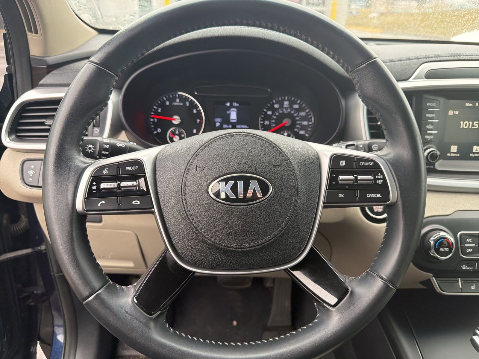 Used 2020 Kia Sorento S image 12