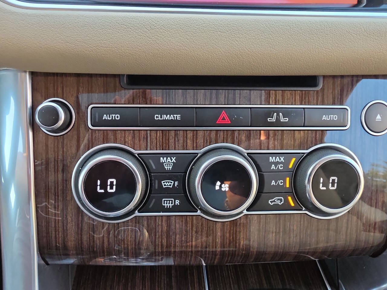 Used 2014 Land Rover Range Rover Sport HSE AWD/4WD image 20