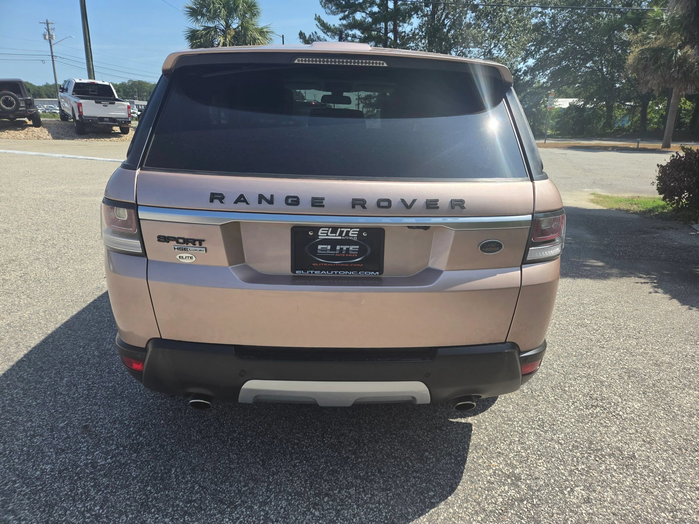Used 2016 Land Rover Range Rover Sport HSE AWD/4WD image 8