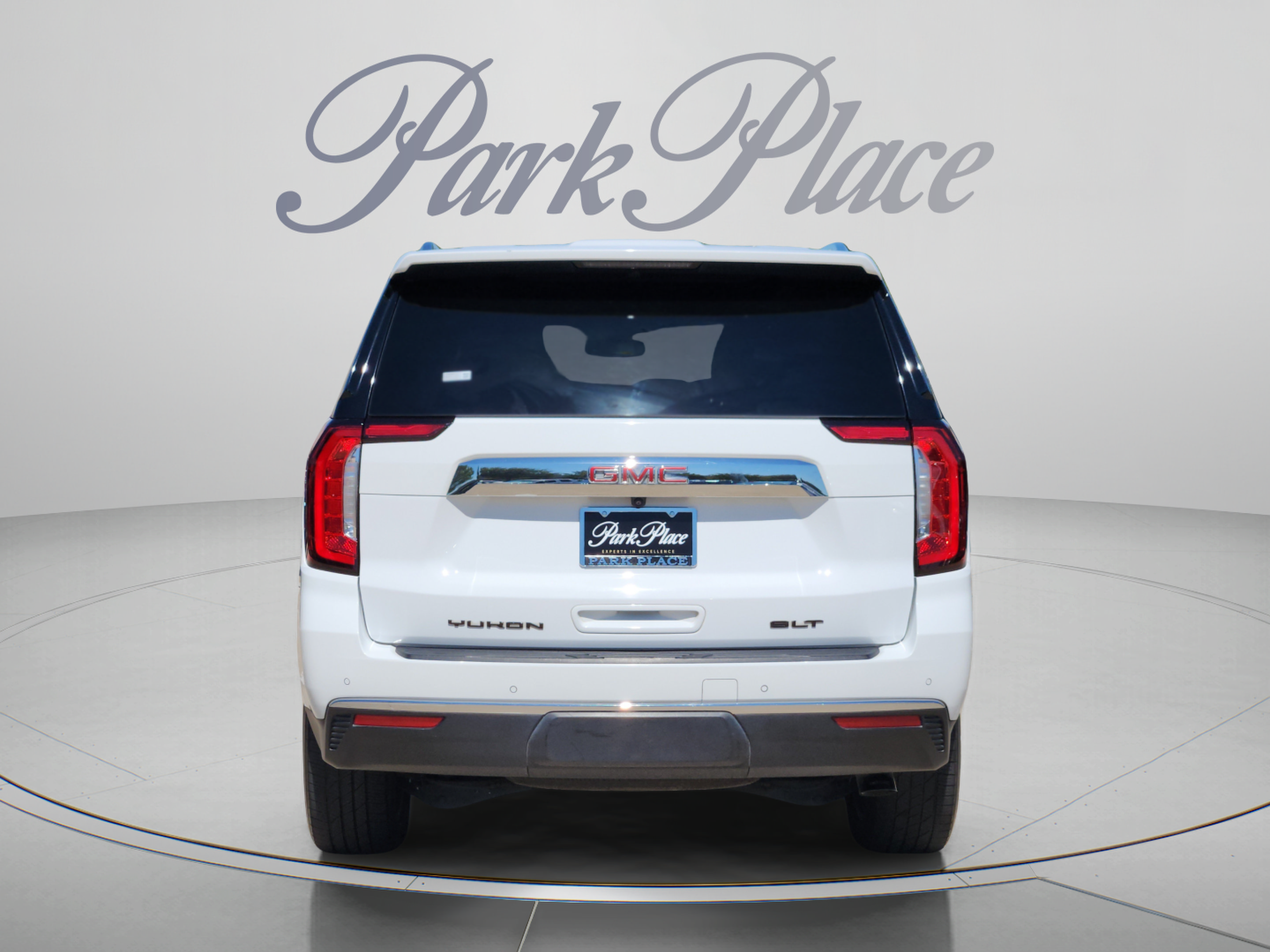 Used 2022 GMC Yukon SLT w/ SLT Premium Package RWD image 4