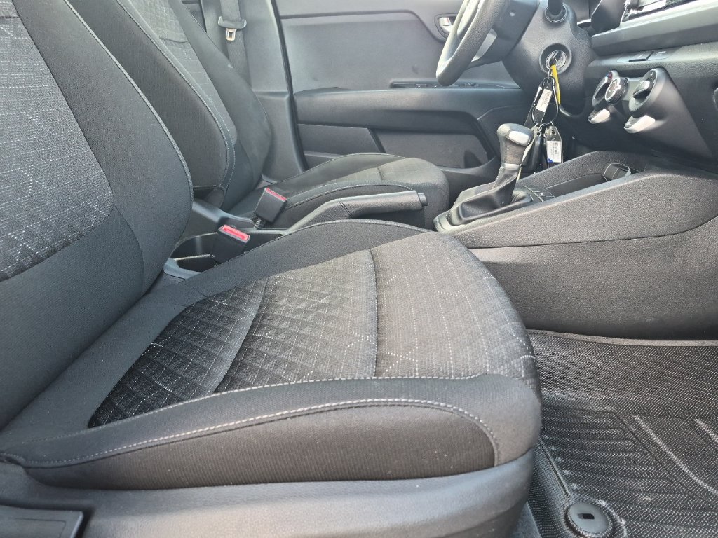 Used 2023 Kia Rio LX FWD image 15