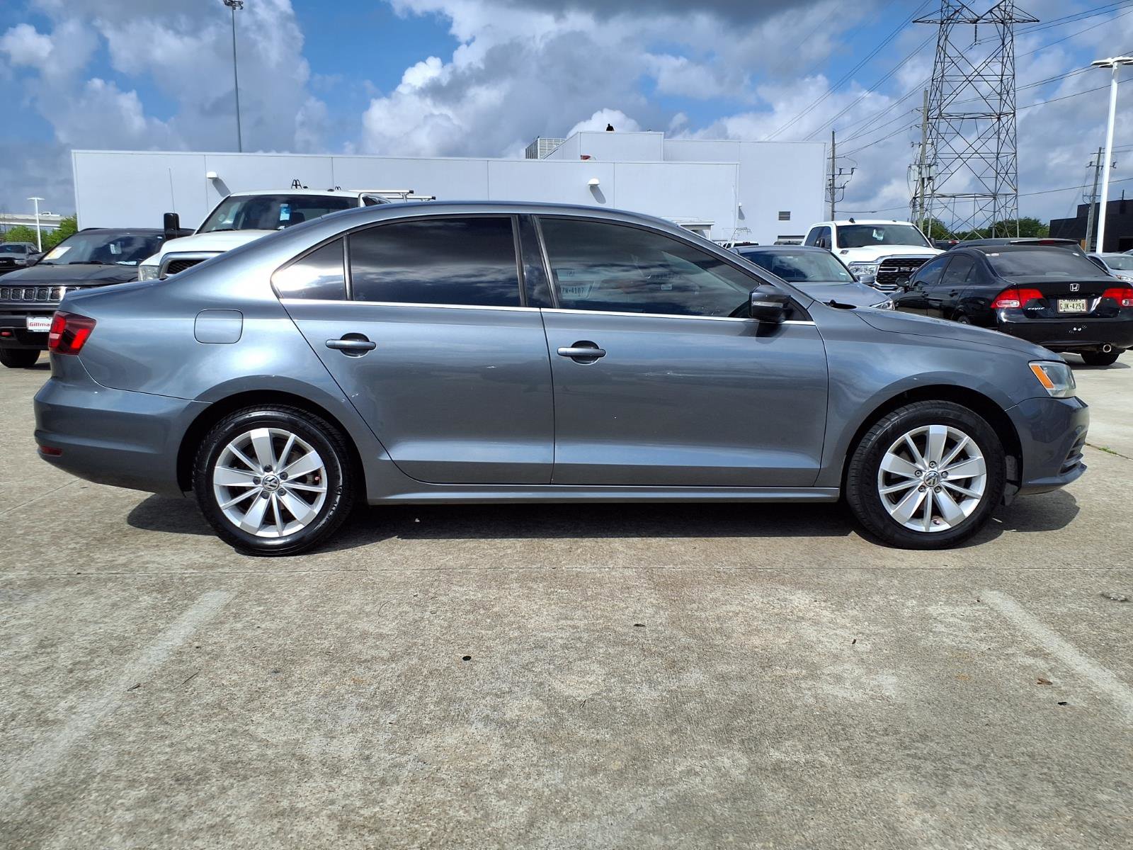 Used 2016 Volkswagen Jetta SE image 25