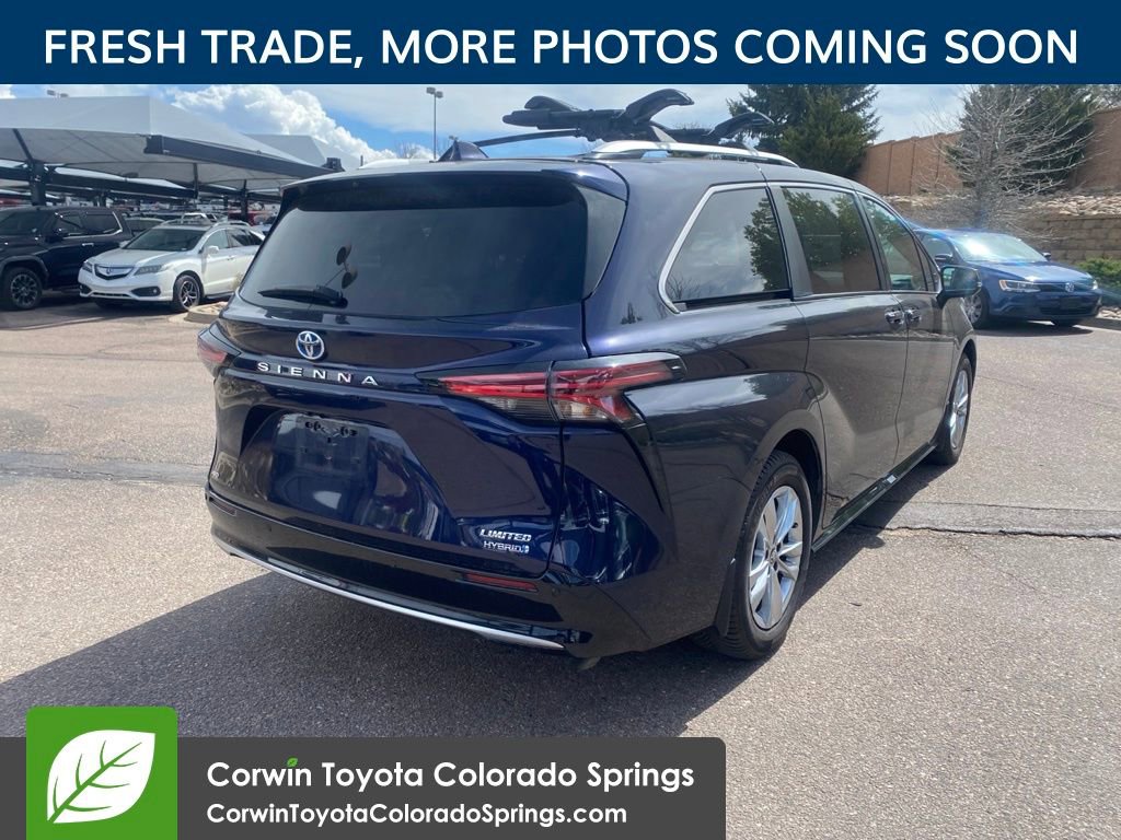 Used 2022 Toyota Sienna Limited AWD/4WD image 8