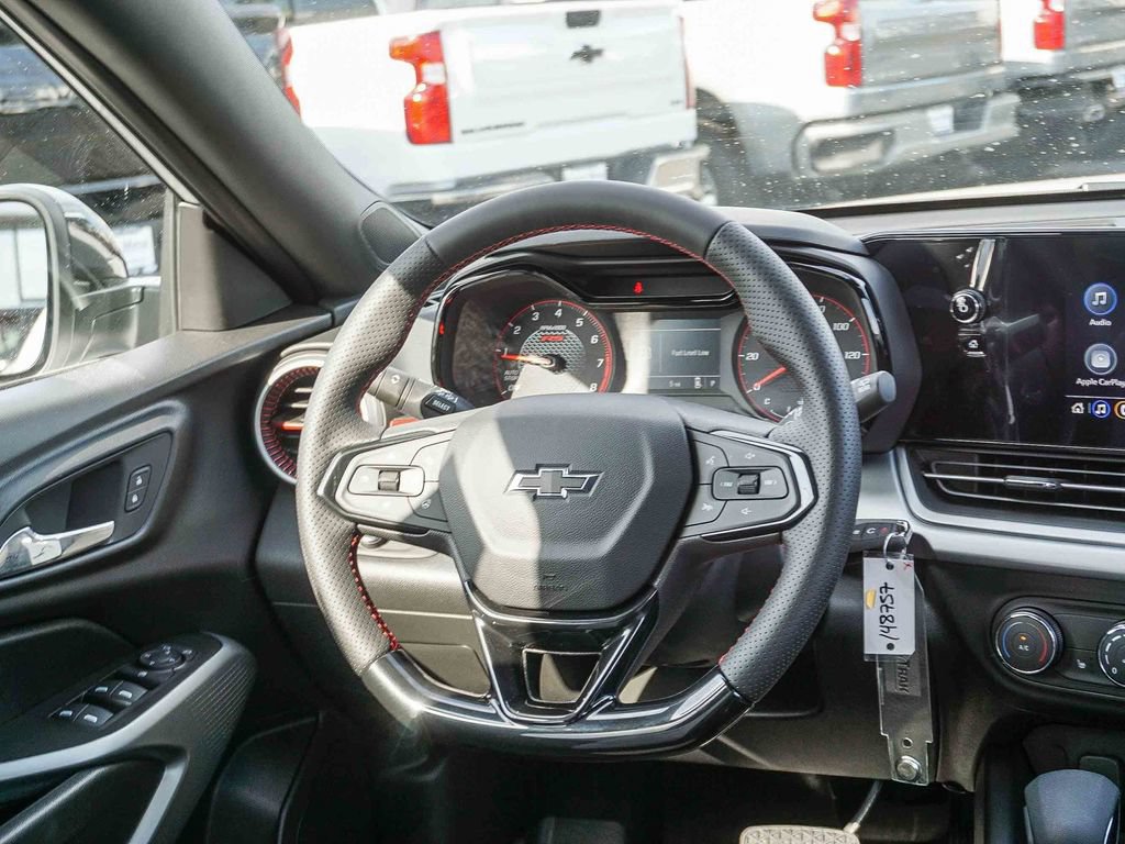 New 2026 Chevrolet Trax RS w/ Sunroof Package FWD image 16