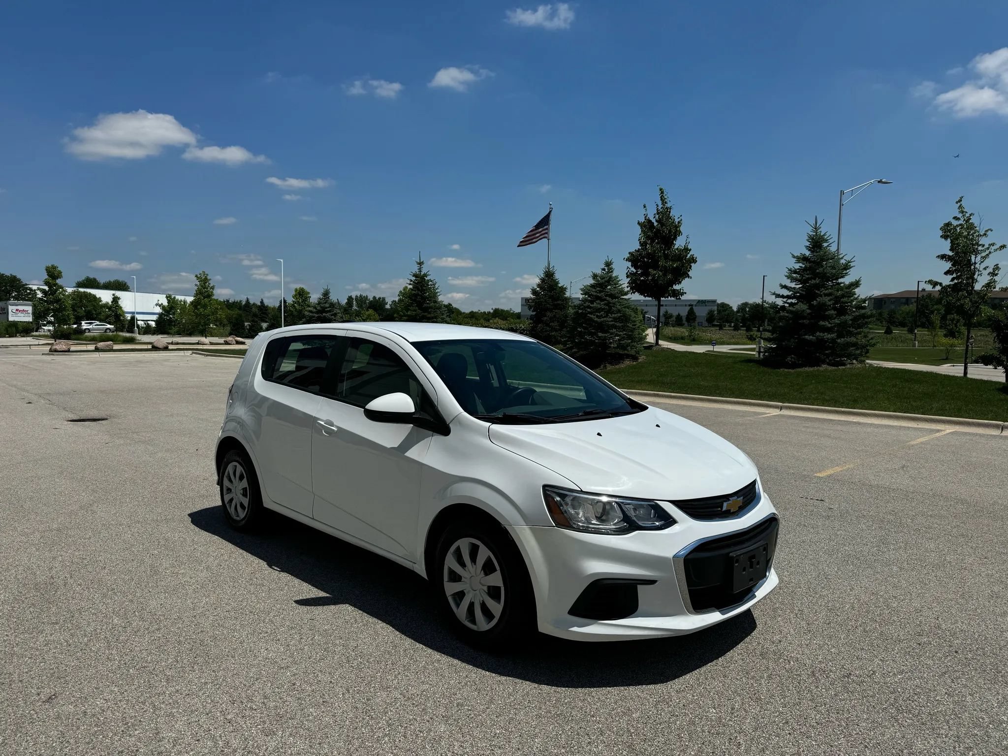 Used 2017 Chevrolet Sonic LT FWD image 3