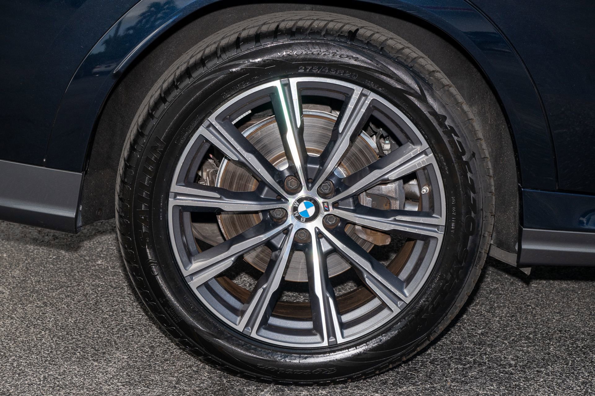 Used 2025 BMW X6 xDrive40i AWD/4WD image 42