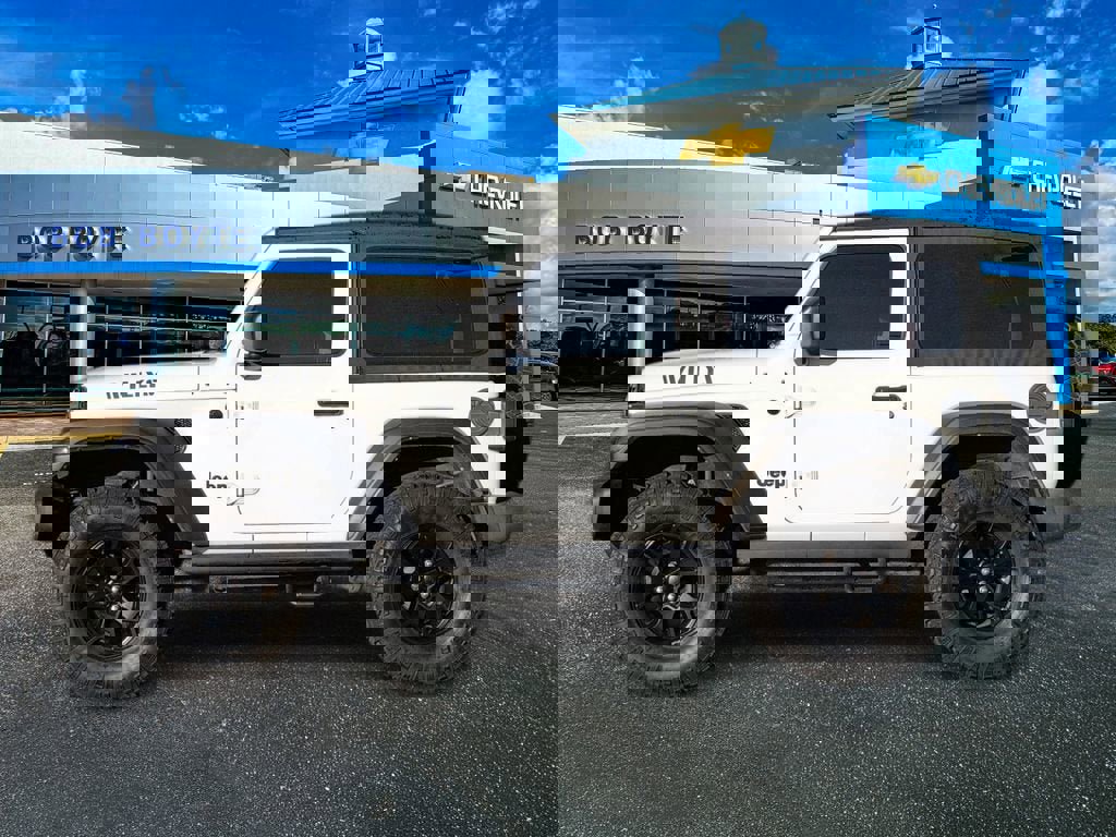 Used 2022 Jeep Wrangler Sport image 6