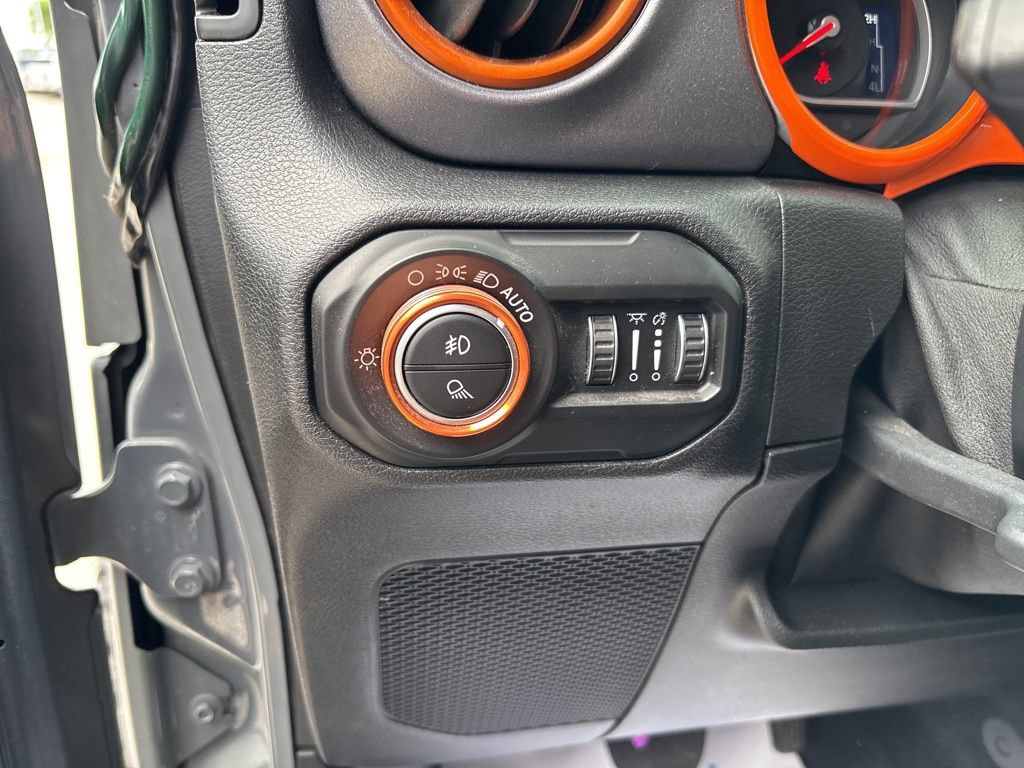Used 2020 Jeep Gladiator Mojave AWD/4WD image 61
