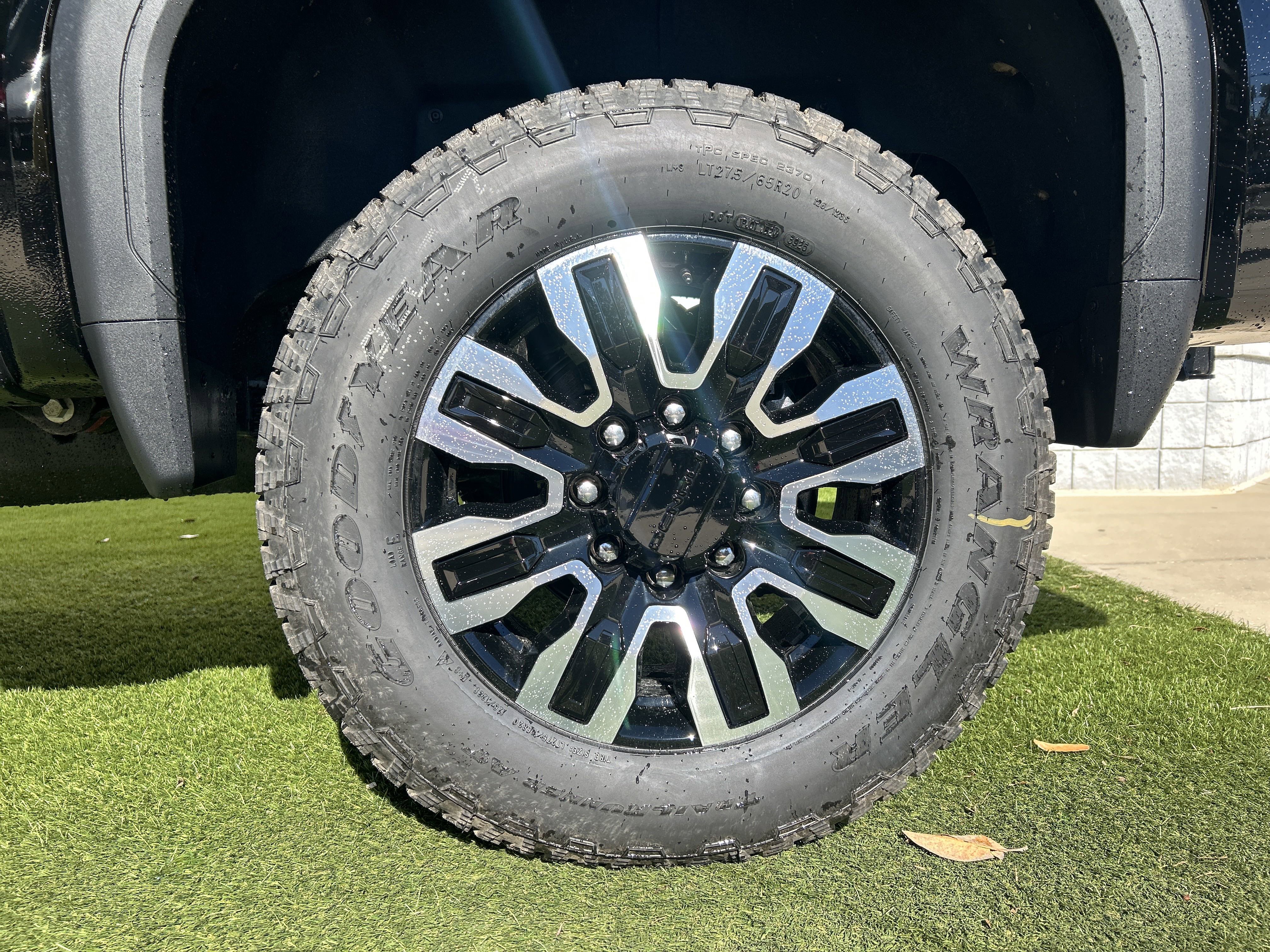 New 2026 GMC Sierra 2500 Denali Ultimate image 8