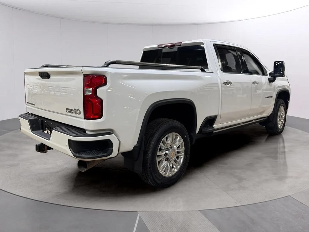 Used 2023 Chevrolet Silverado 2500 High Country w/ Z71 Off-Road Package AWD/4WD image 3