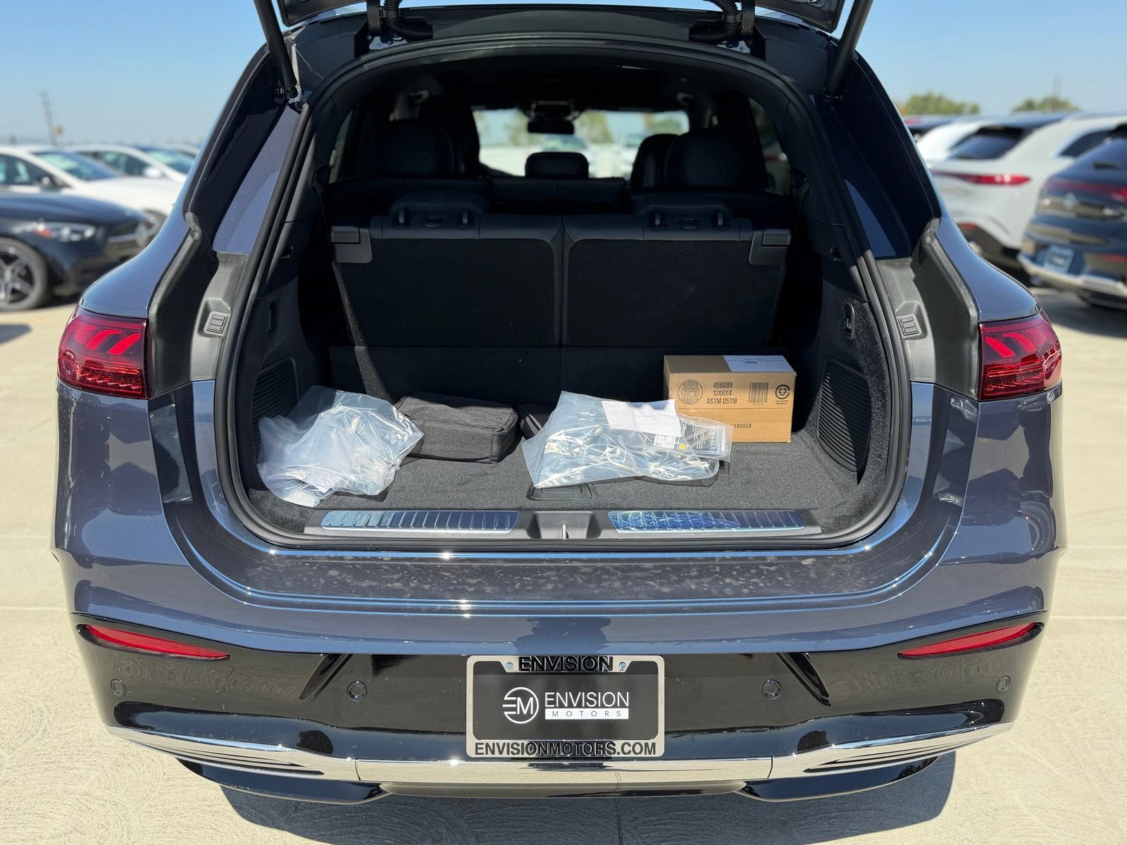 New 2026 Mercedes-Benz EQS 550 4MATIC SUV image 13
