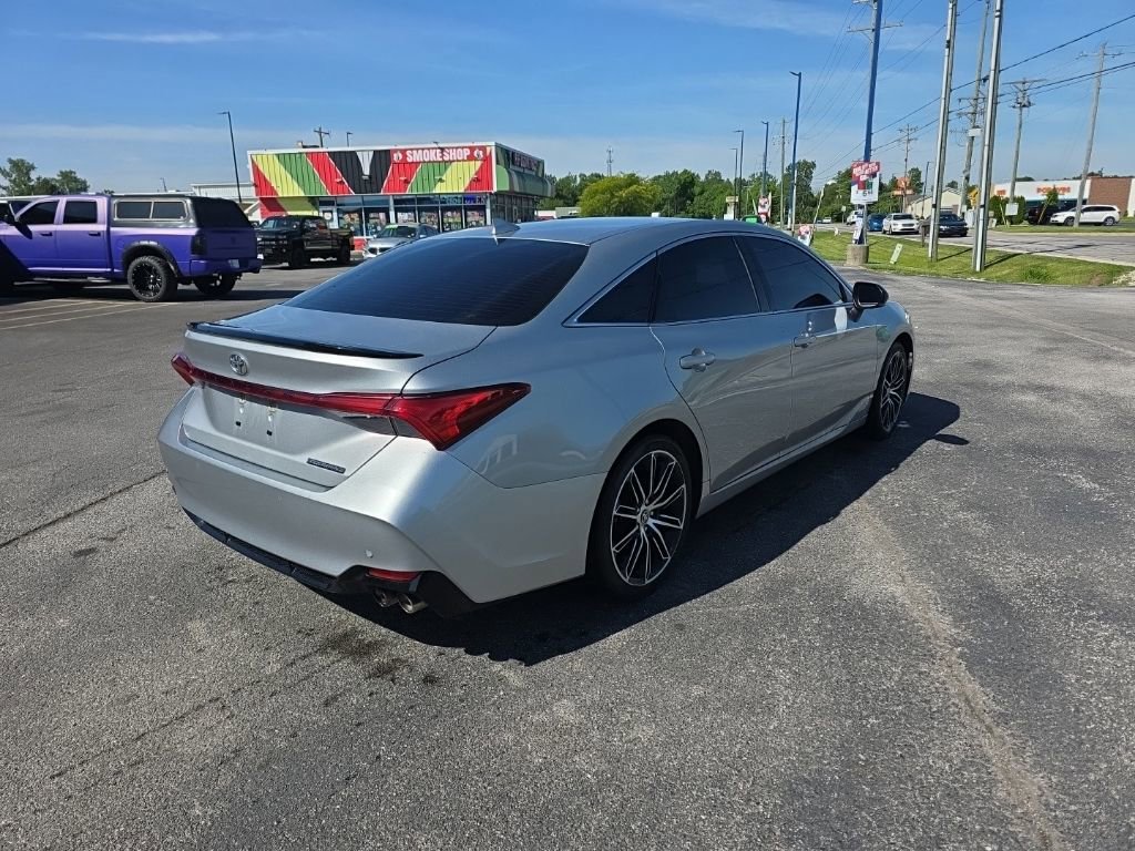 Used 2022 Toyota Avalon Touring w/ Advanced Safety Package FWD image 5