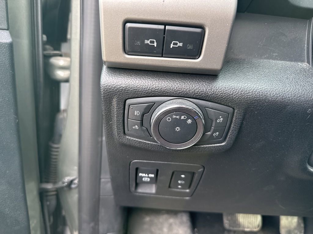 Used 2019 Ford F150 Lariat w/ Equipment Group 502A Luxury image 20