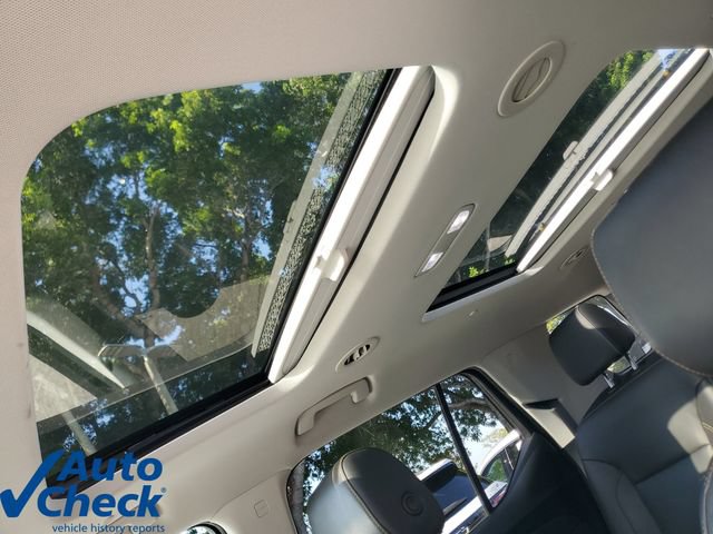Used 2021 Chevrolet Traverse Premier w/ Redline Edition FWD image 22