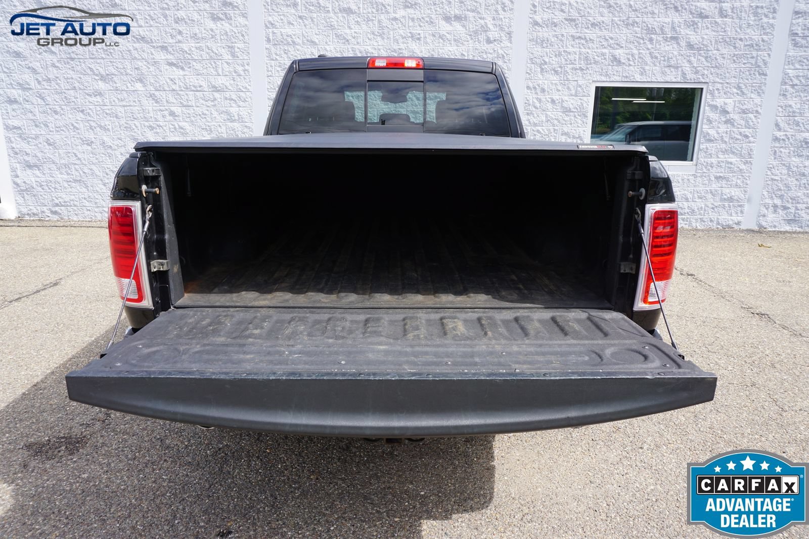 Used 2016 RAM 1500 Laramie AWD/4WD image 16