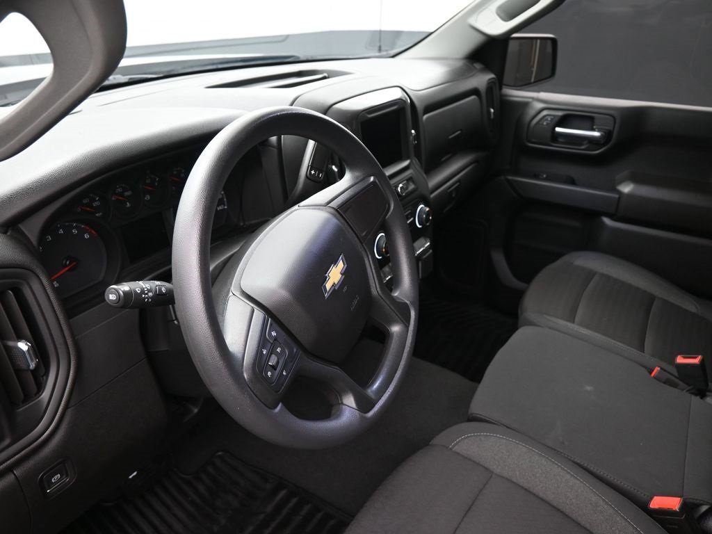 Used 2024 Chevrolet Silverado 1500 Custom w/ Turbomax Blackout Package image 18