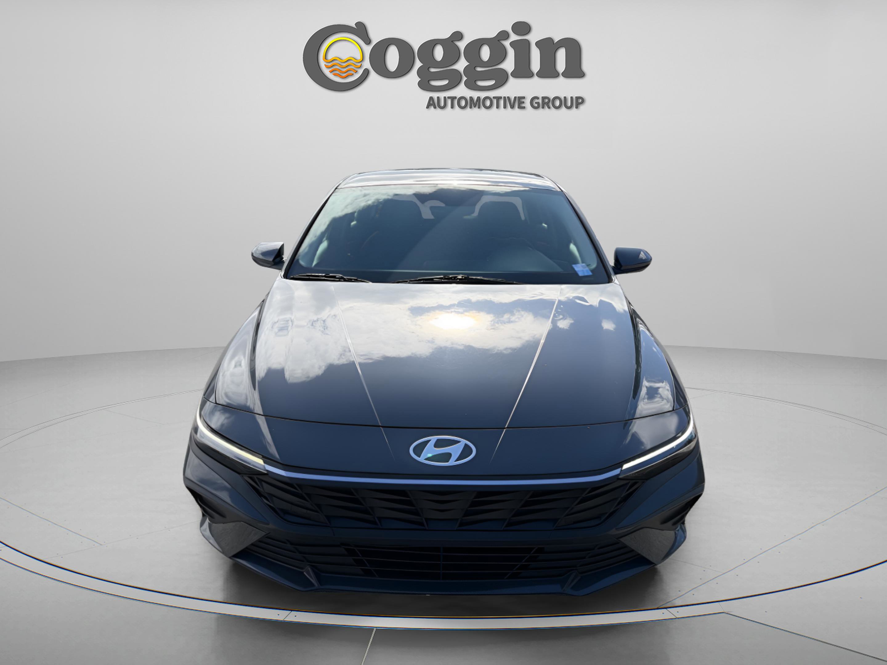 Used 2024 Hyundai Elantra SEL image 10