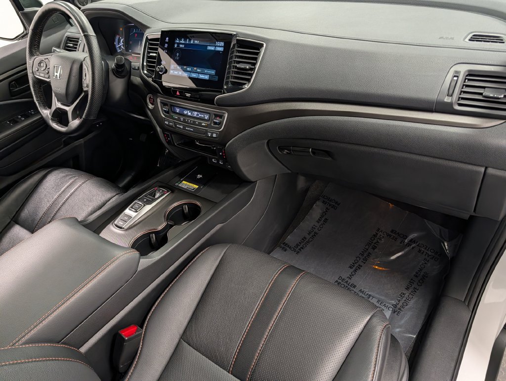 Certified 2024 Honda Passport TrailSport image 29